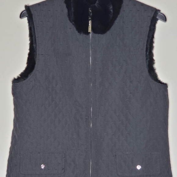 St. John Coats Reversible Quilted Dye Rabbit Vest - Picture 5 of 8